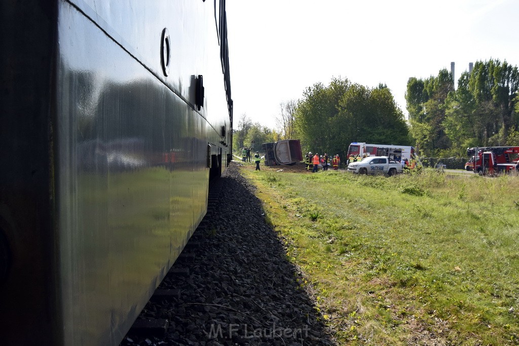 Schwerer VU LKW Zug Bergheim Kenten Koelnerstr P150.JPG - Miklos Laubert